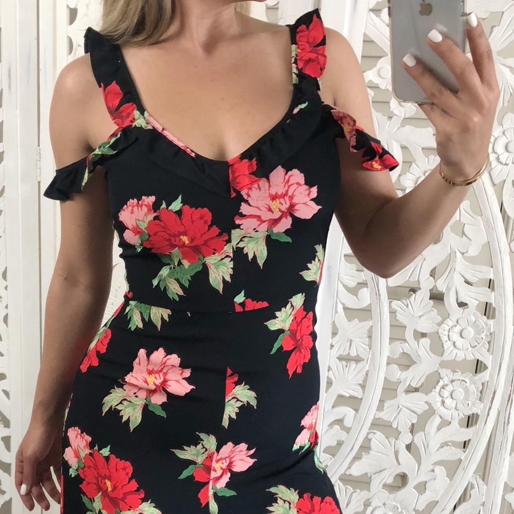 🏷 TOPSHOP Floral Romper - Picture 2 of 4